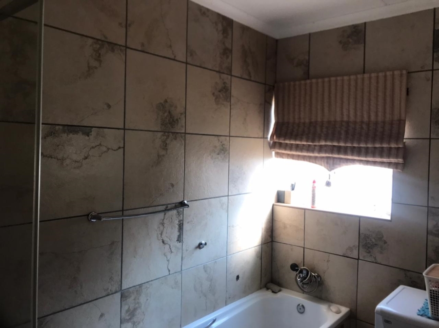 3 Bedroom Property for Sale in Waterval East North West